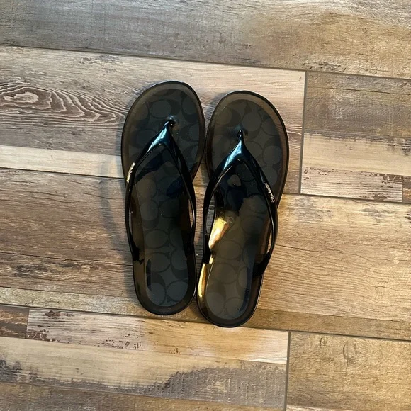 COACH BLACK THONG SANDAL FLATS WOMENS 9 NWT - Picture 1 of 8